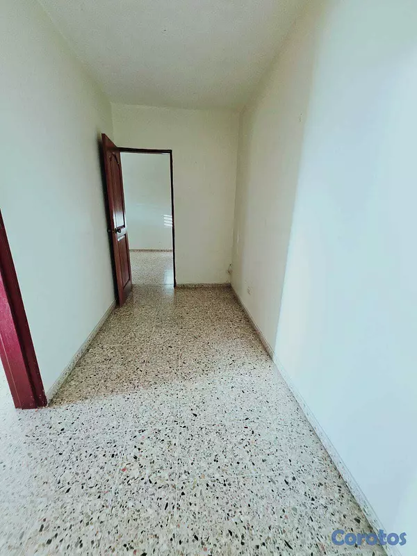 casas - Vendo casa de 2 niveles en Av. Independencia 6