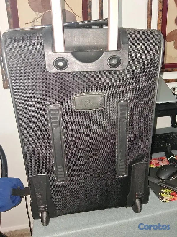 carteras y maletas - Maleta Carry-On Pacific Coast Luggage 2