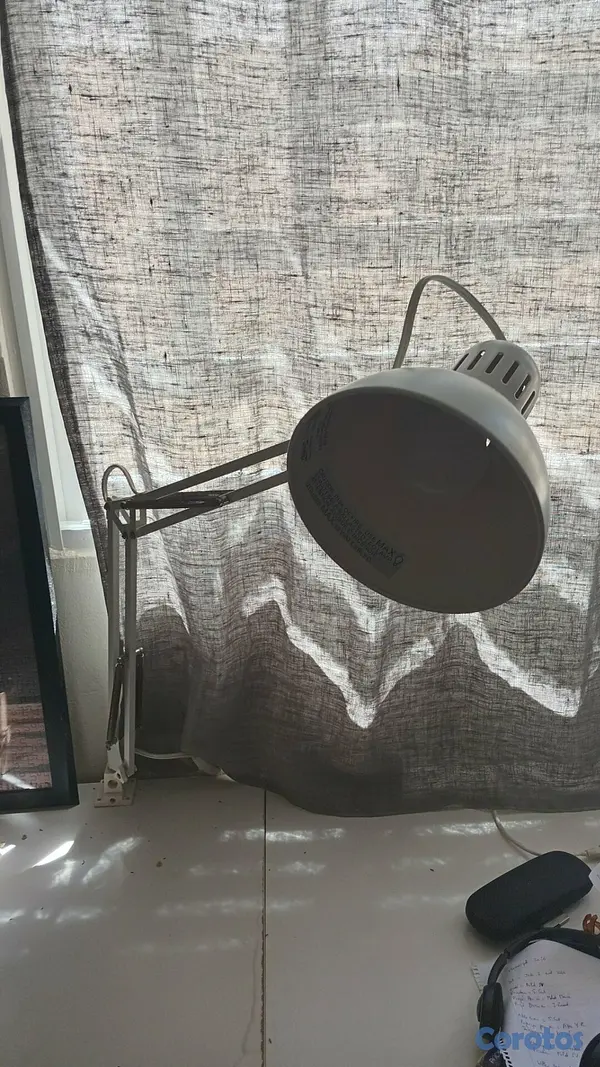 decoración y accesorios - Se vende lampara de escritorio Ikea 2