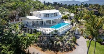 casas vacacionales y villas - VILLA EN LAS GALERAS CON PISCINA Y VISTA AL MAR - SAMANÁ