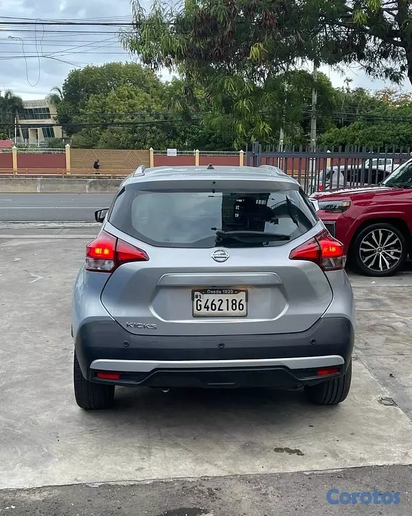 jeepetas y camionetas - NISSAN KICKS 2019 4