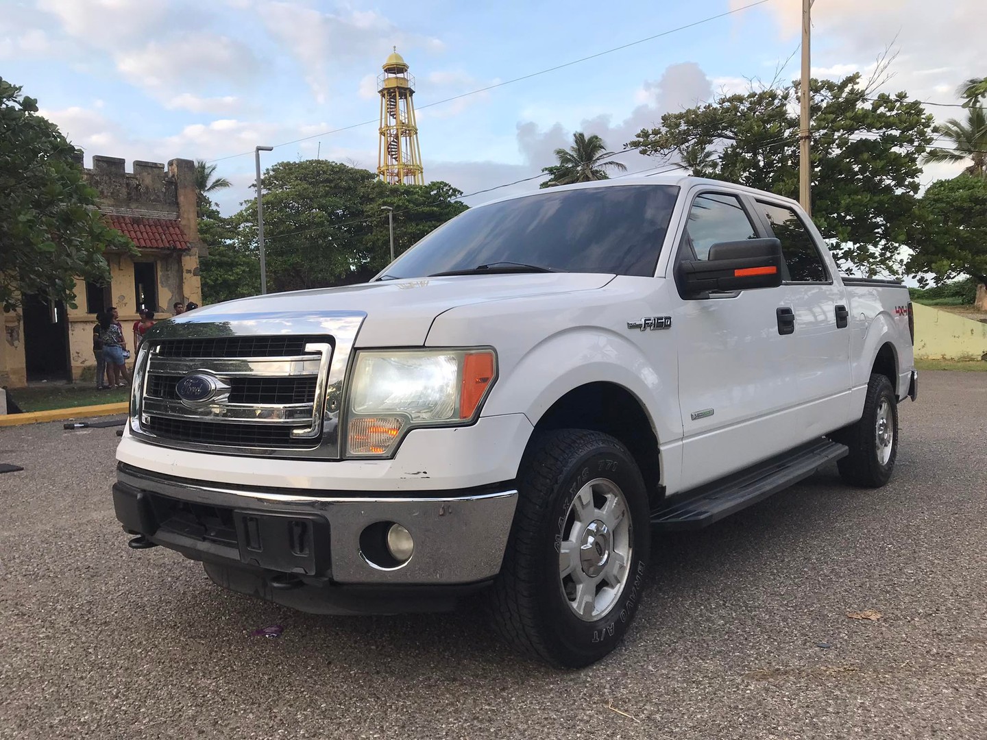 jeepetas y camionetas - Se Vende Ford F150 2014 Doble Cabina Ecoboost inf whatsapp 