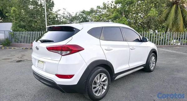 jeepetas y camionetas - Hyundai Tucson 2017 SE  4