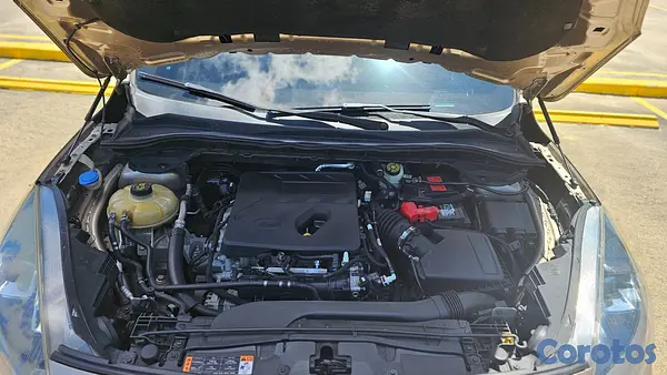 jeepetas y camionetas - Ford Escape SE 2020 6