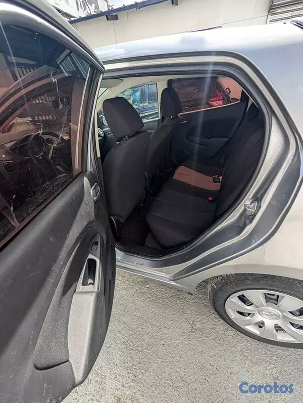 carros - MAZDA DEMIO 2013 8
