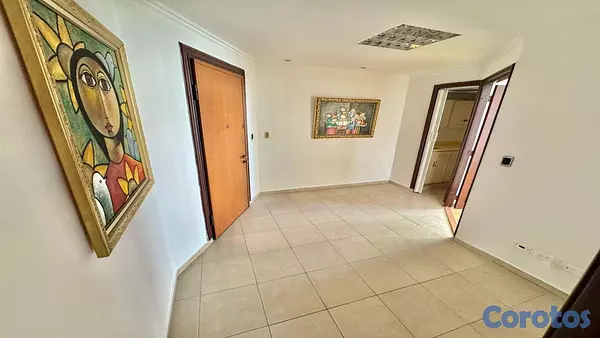 oficinas y locales comerciales - Alquilo Local Comercial en Evaristo Morales 8
