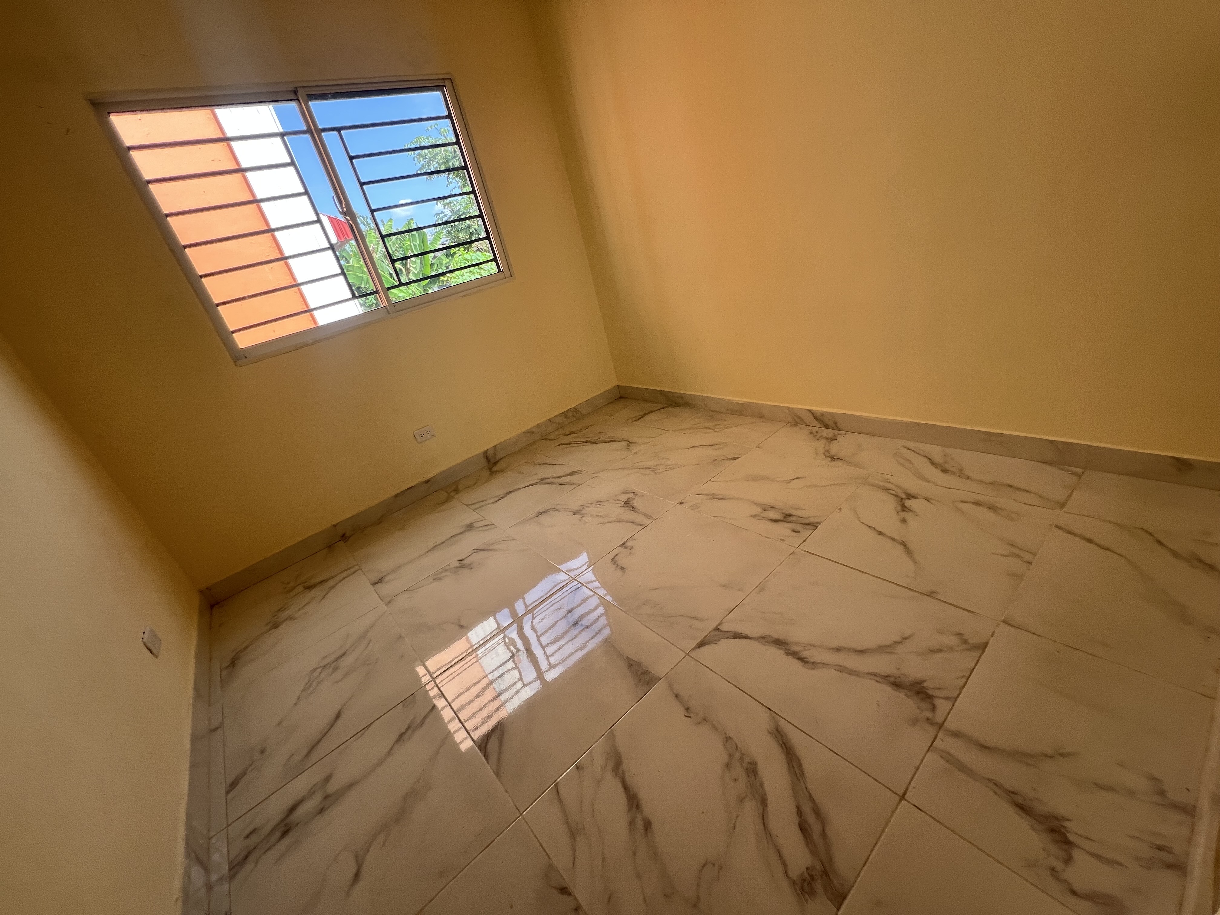 casas - vente de casa en la autopista de san isidro con 4 habitaciones y patio  6