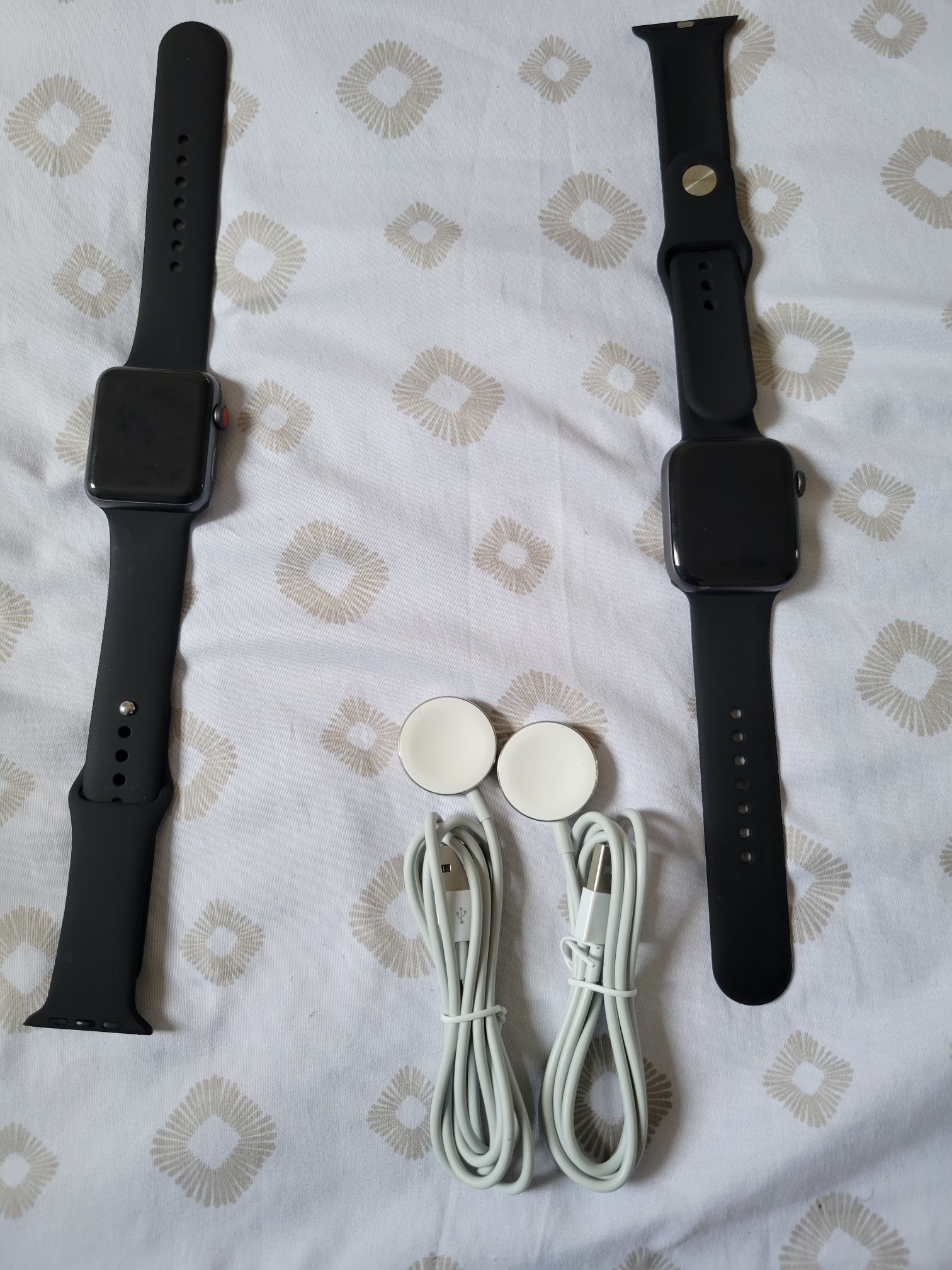 accesorios para electronica - Apple Watch, Series 3/38mm y series 4//44mm de color negro.