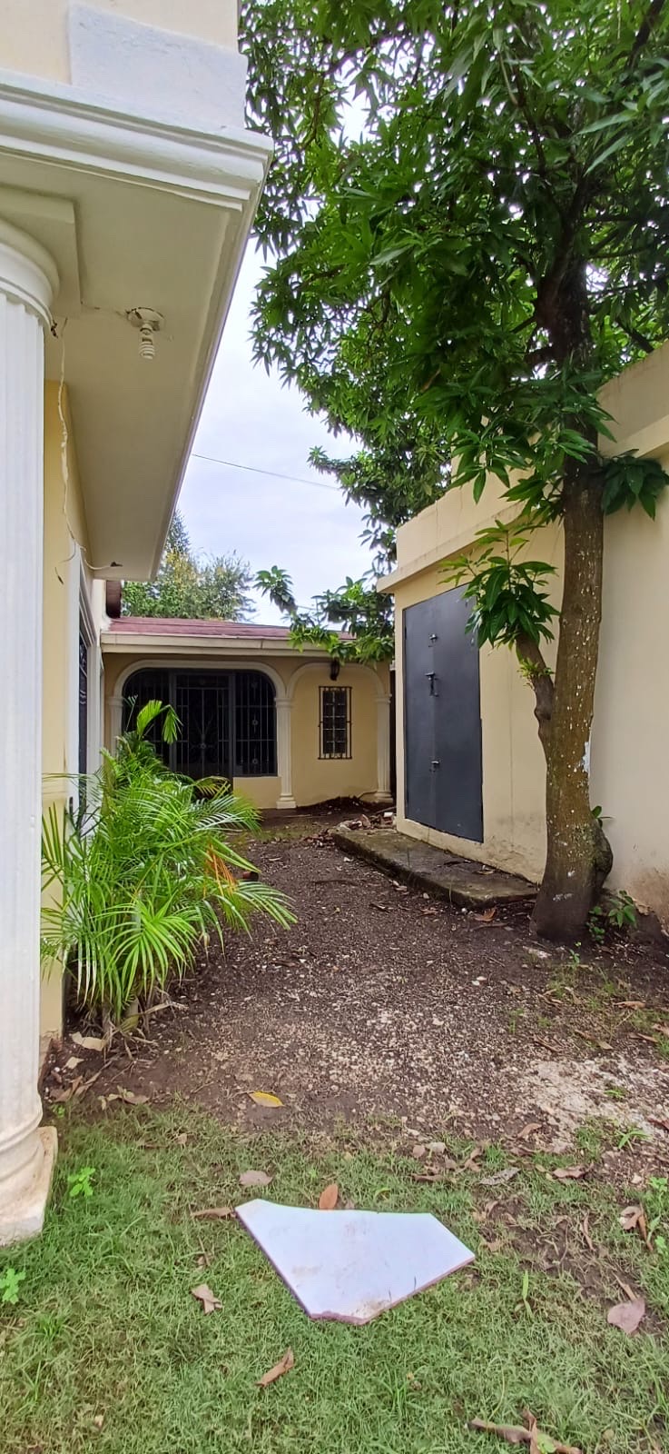 casas - venta de casa en Arroyo hondo viejo Distrito nacional Santo Domingo 555.46mts 4