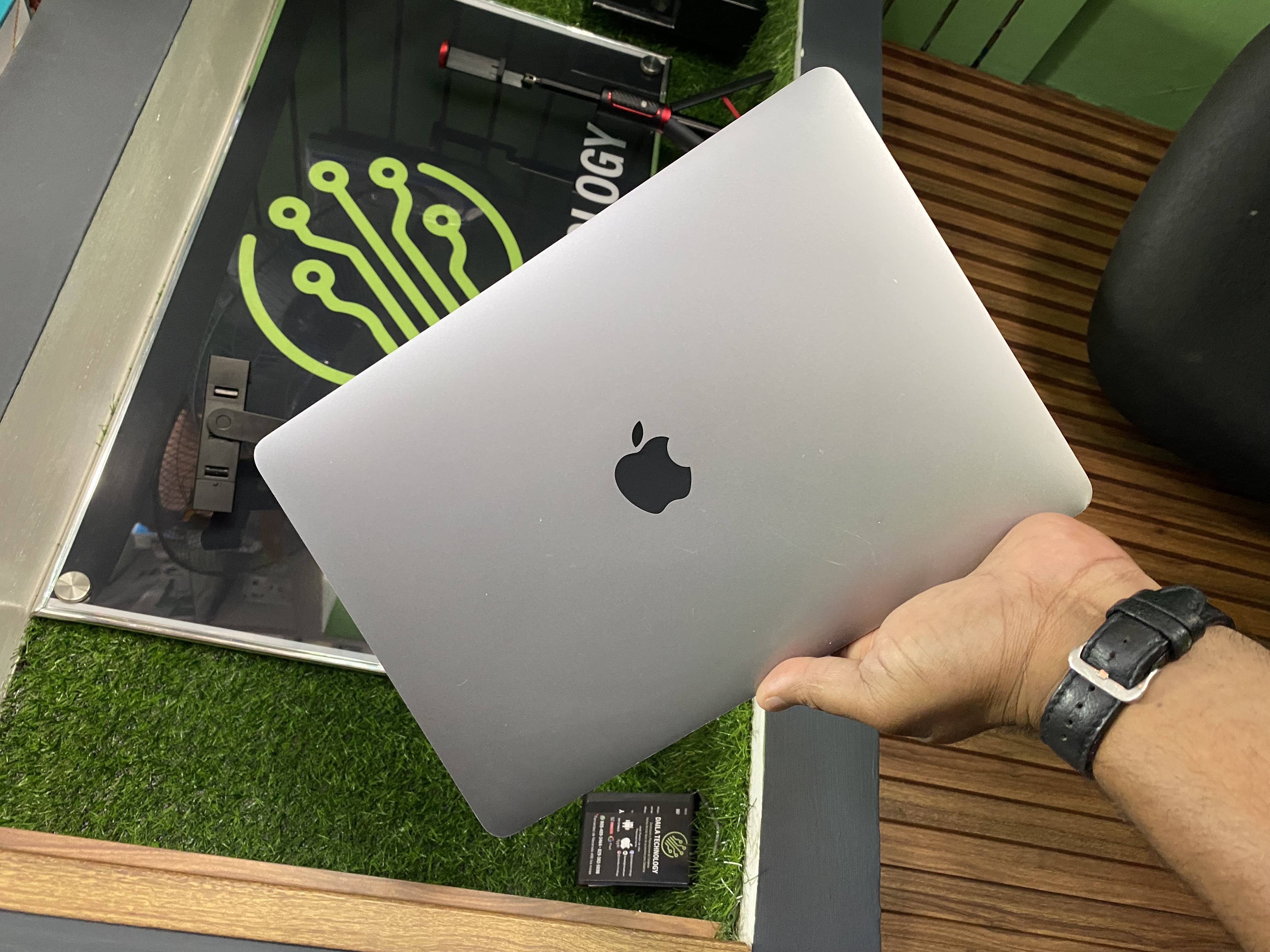computadoras y laptops - MacBook Pro 2017  512GB 16GB  5