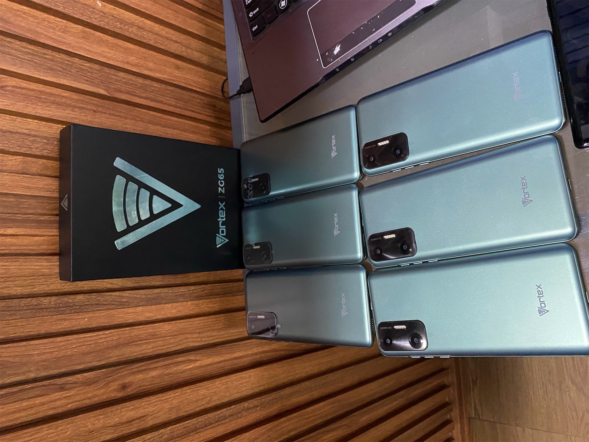 celulares y tabletas - VORTEX ZG65 dual sim  2